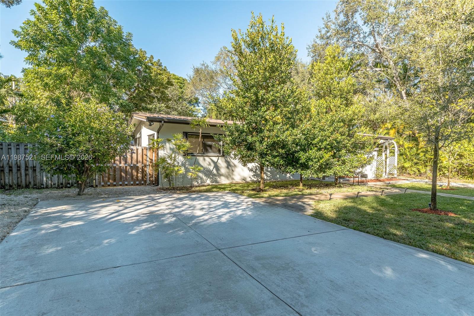 7720 SW 59th Ct South Miami, FL 33143