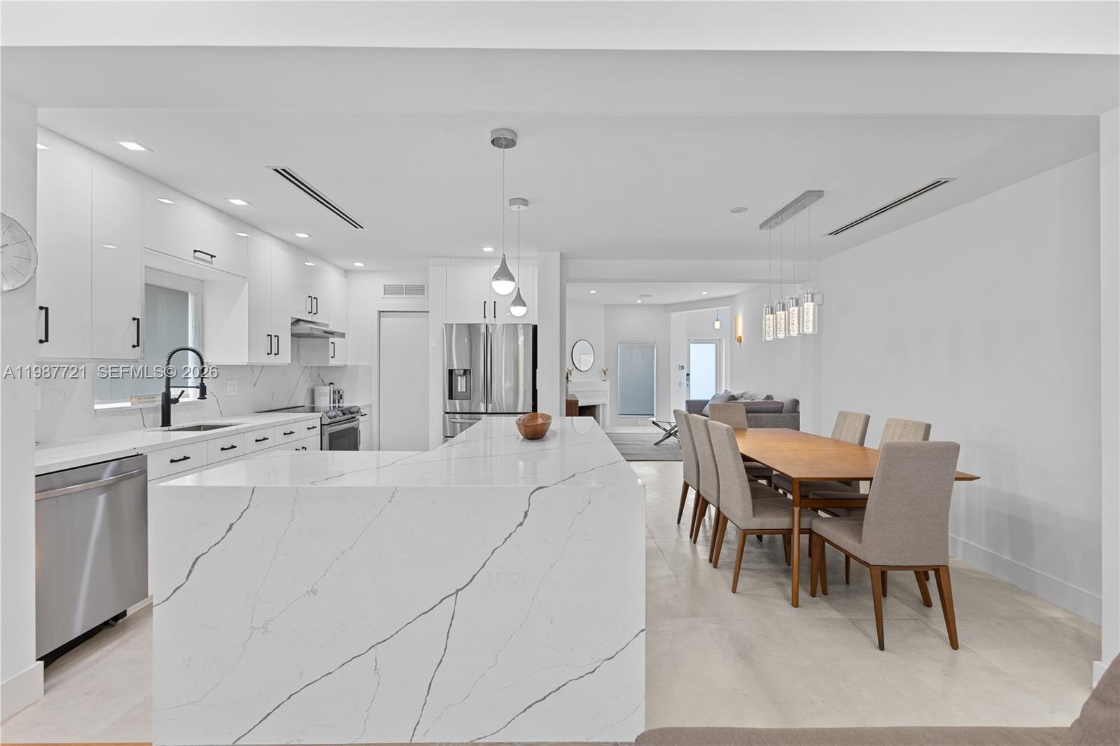 8926 Emerson Ave Surfside, FL 33154