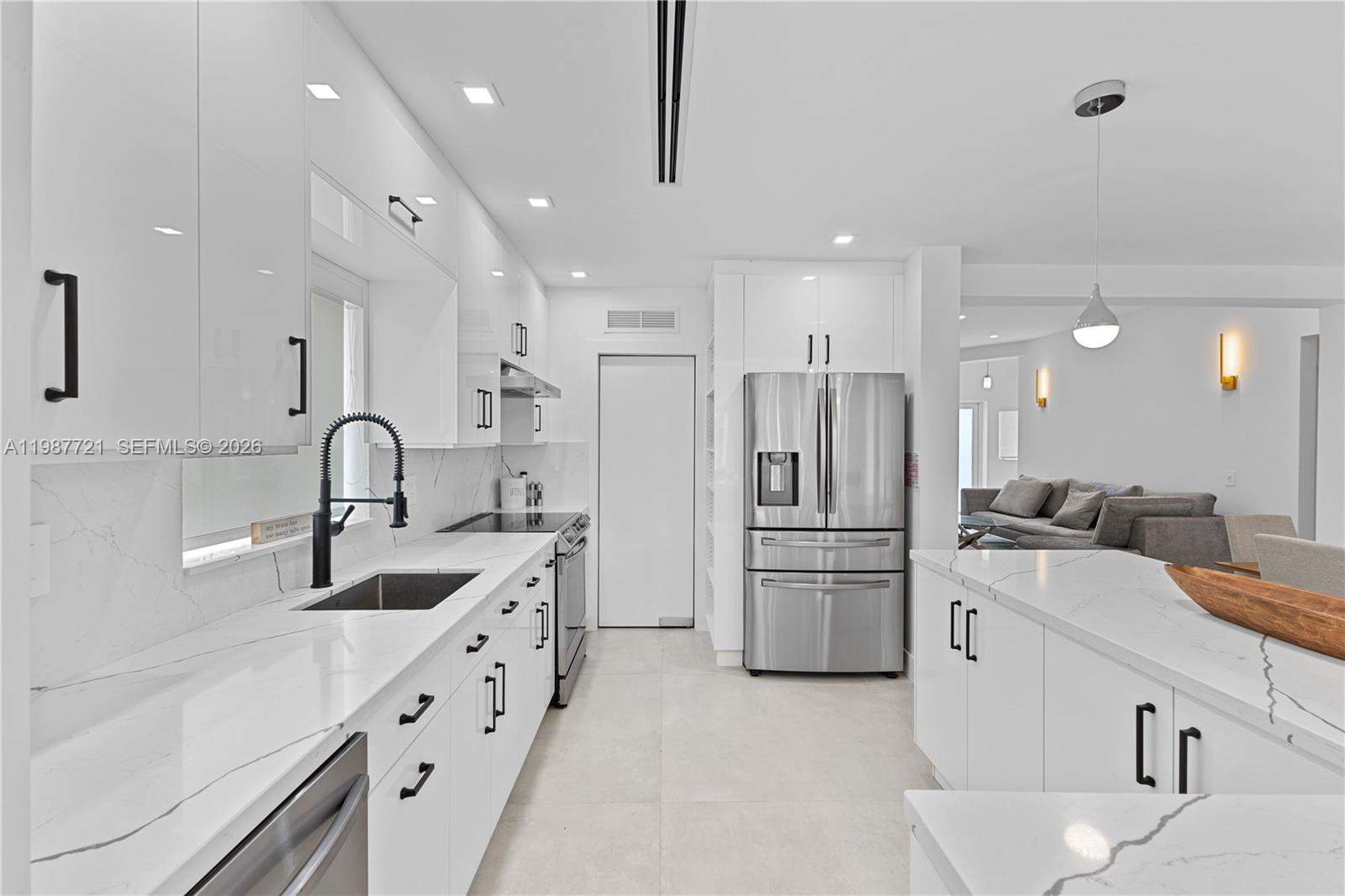 8926 Emerson Ave Surfside, FL 33154