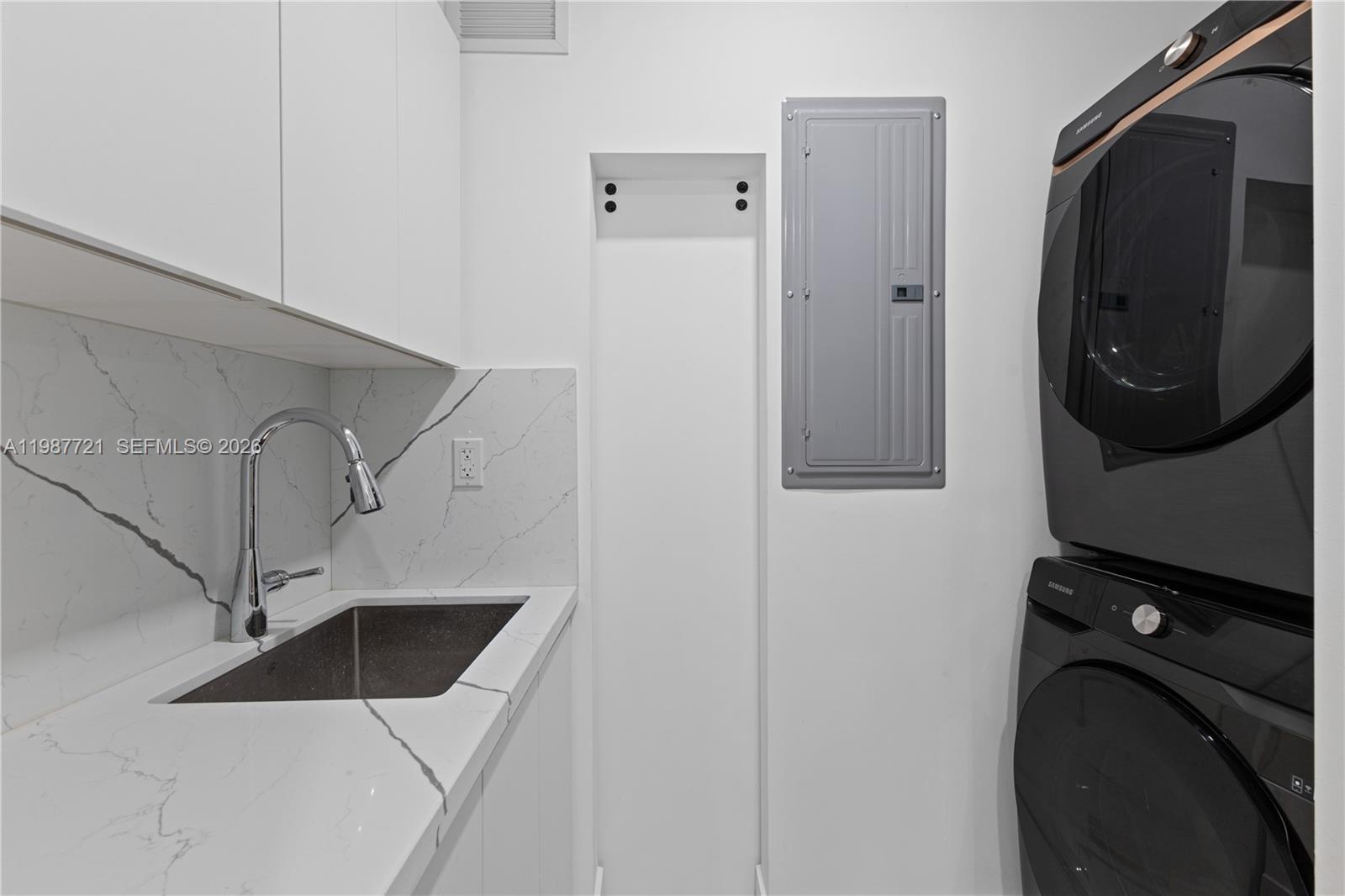 8926 Emerson Ave Surfside, FL 33154