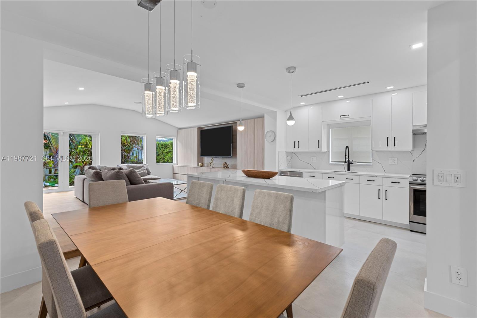 8926 Emerson Ave Surfside, FL 33154