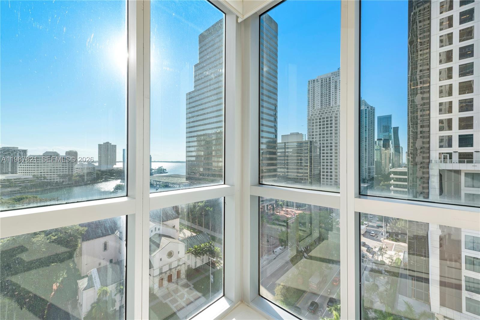 500 Brickell Ave #1402 Miami, FL 33131