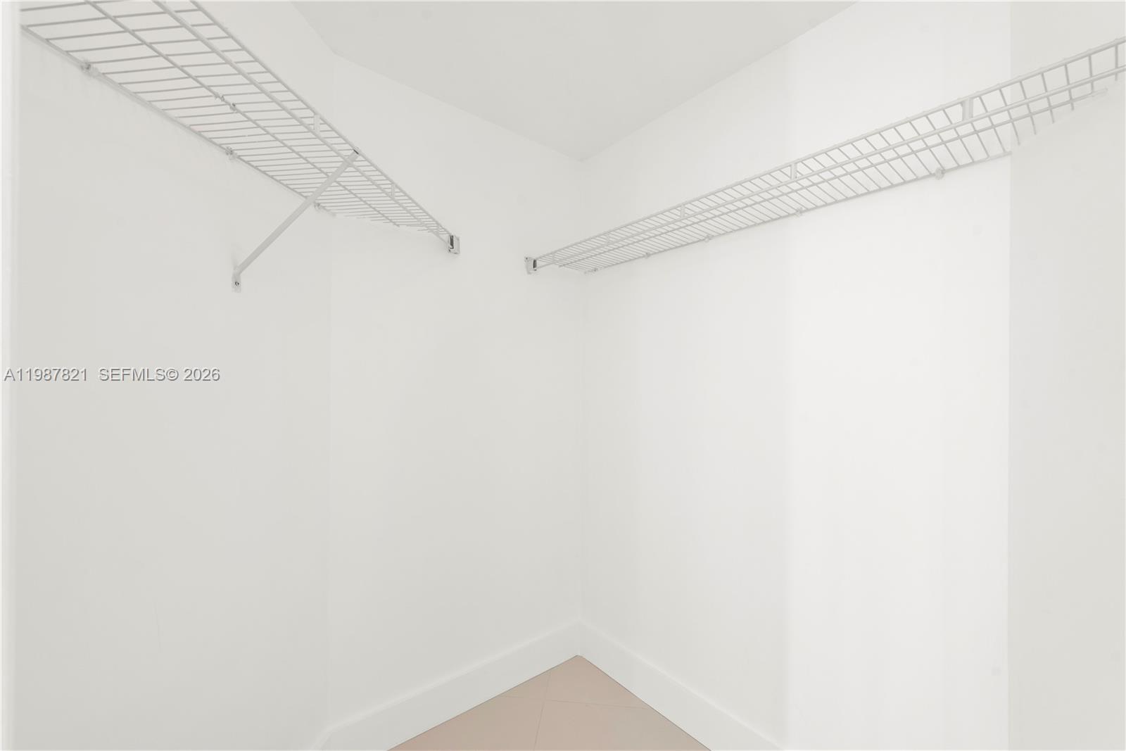 500 Brickell Ave #1402 Miami, FL 33131