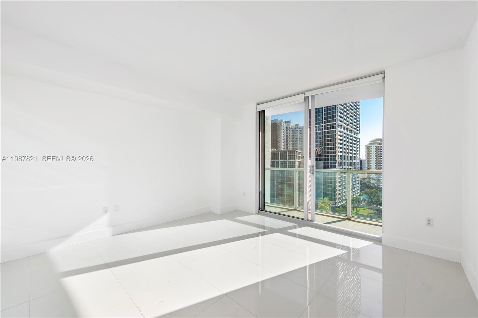 500 Brickell Ave #1402 Miami, FL 33131