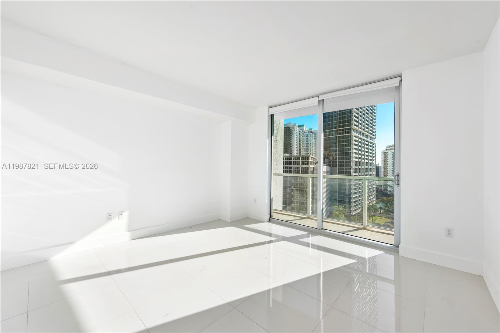 500 Brickell Ave #1402 Miami, FL 33131