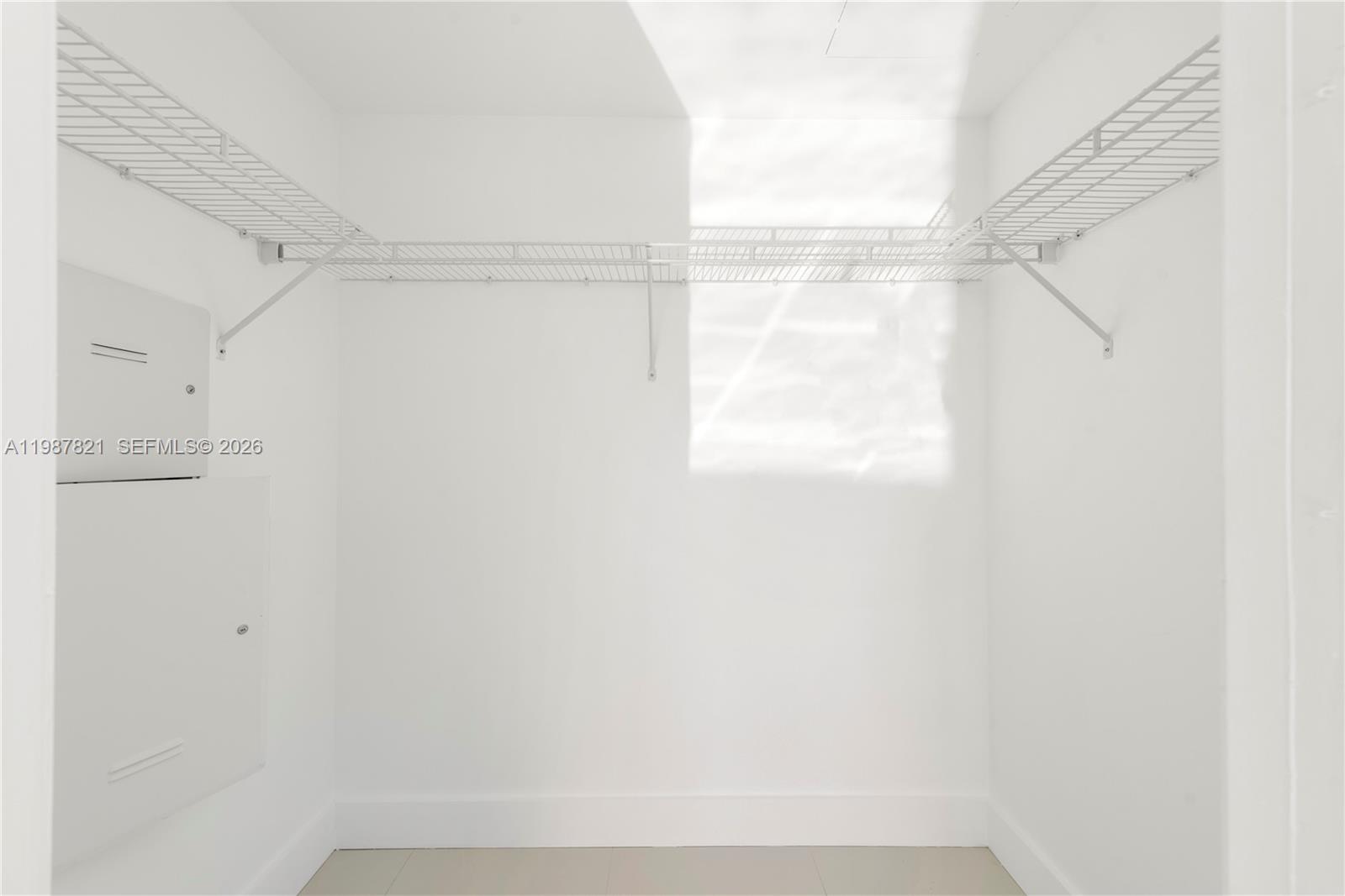 500 Brickell Ave #1402 Miami, FL 33131