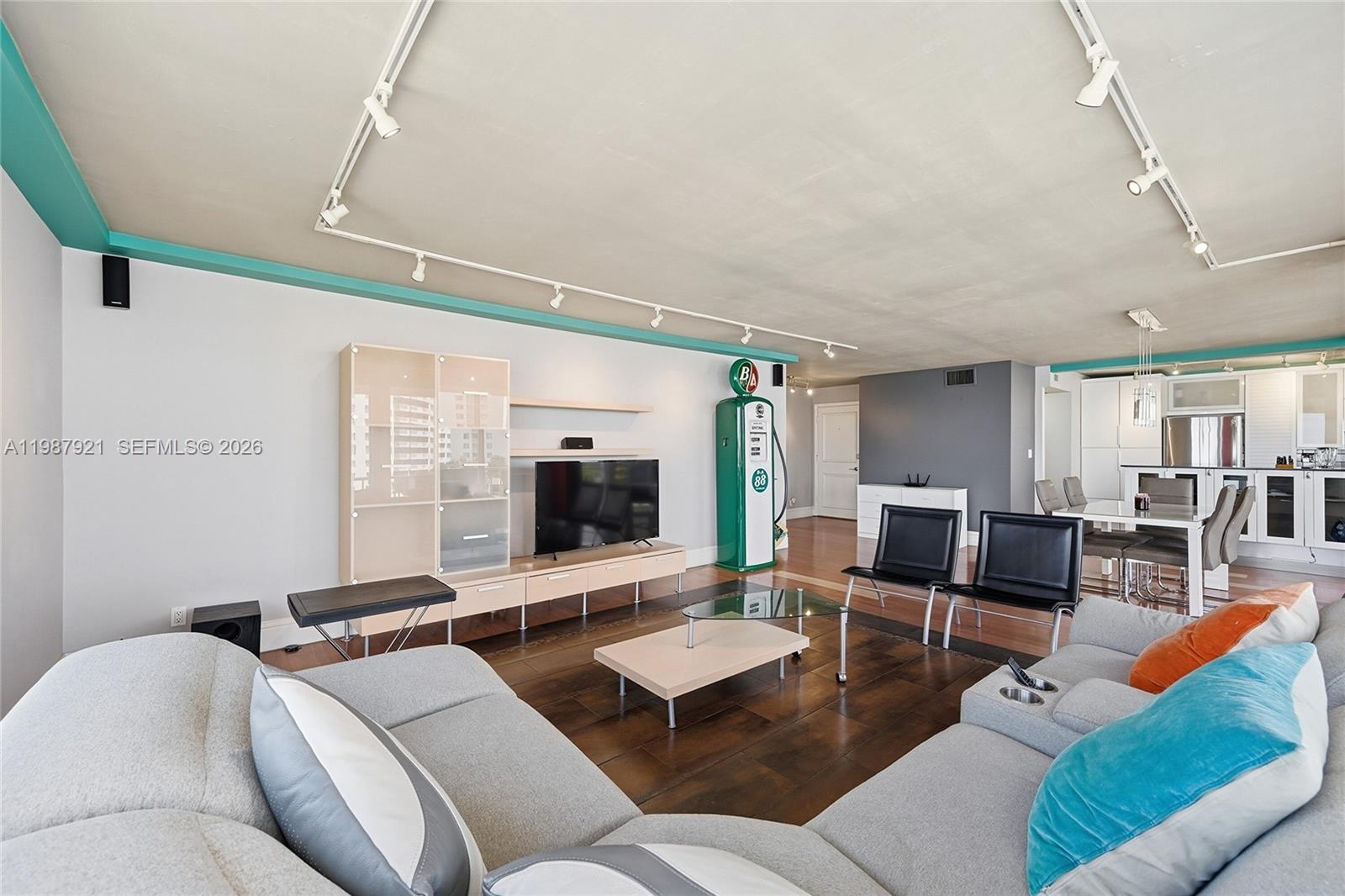 2800 E Sunrise Blvd #7F Fort Lauderdale, FL 33304