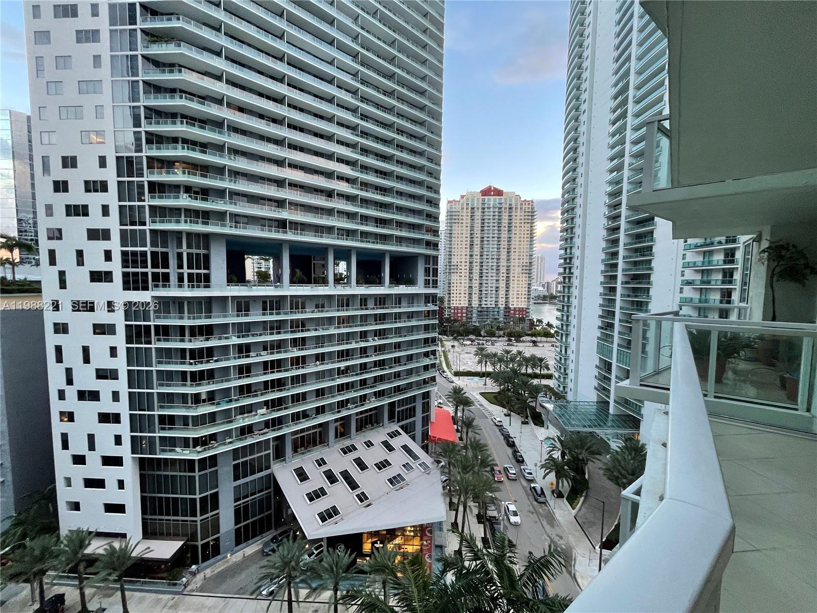 image Emerald at Brickell8