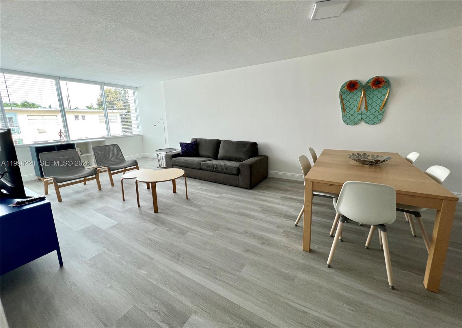 8233 Harding Ave #204 Miami Beach, FL 33141