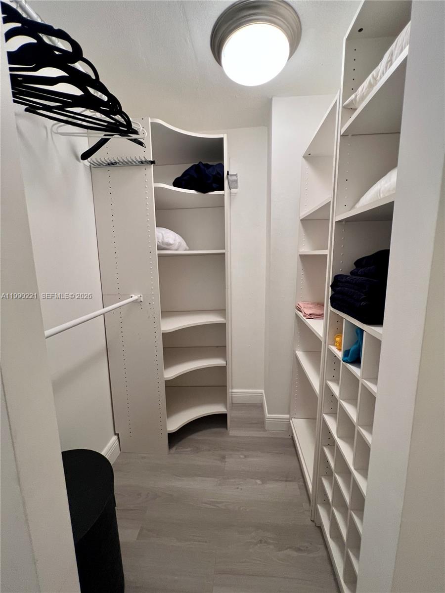 8233 Harding Ave #204 Miami Beach, FL 33141