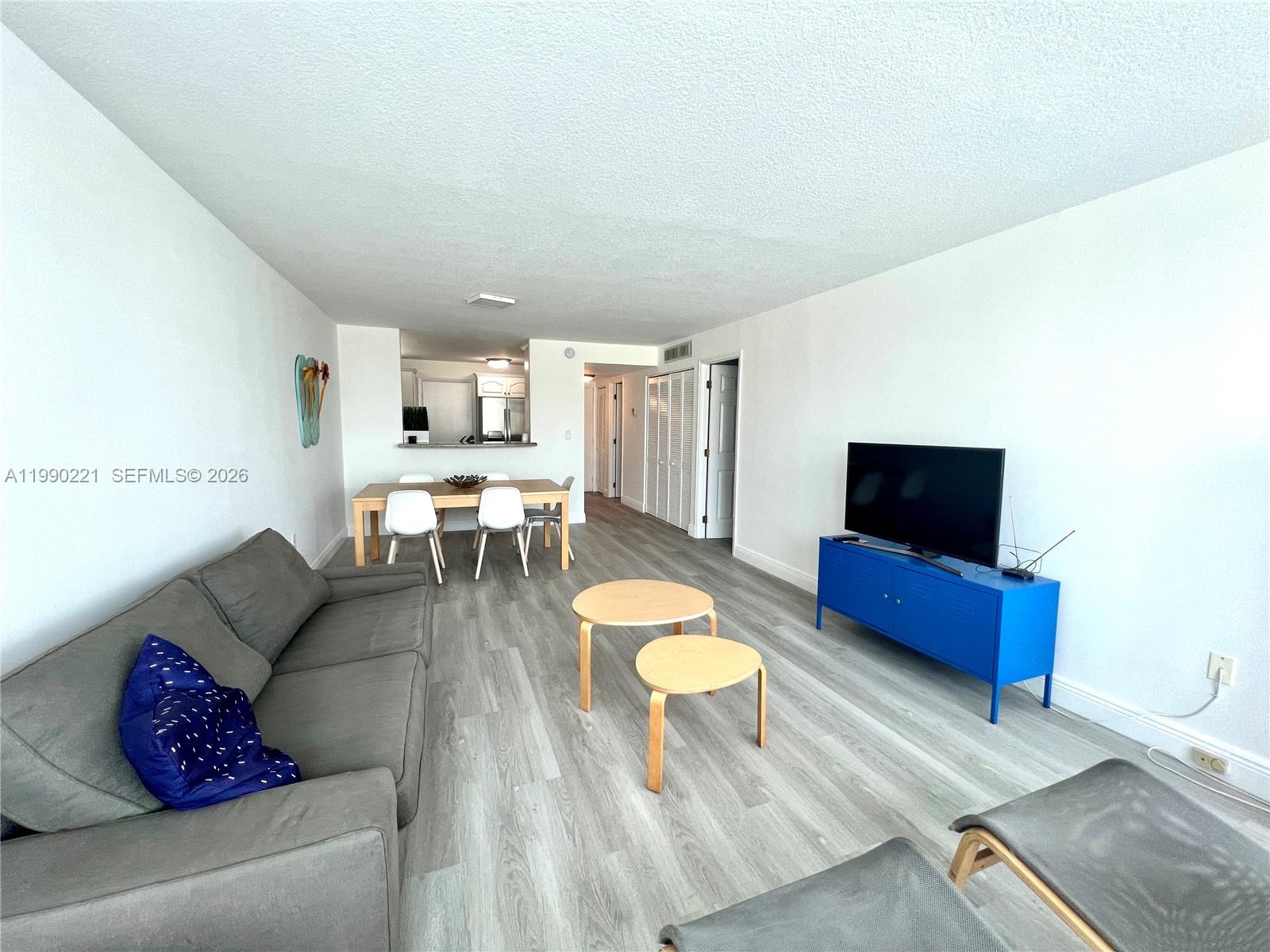 8233 Harding Ave #204 Miami Beach, FL 33141