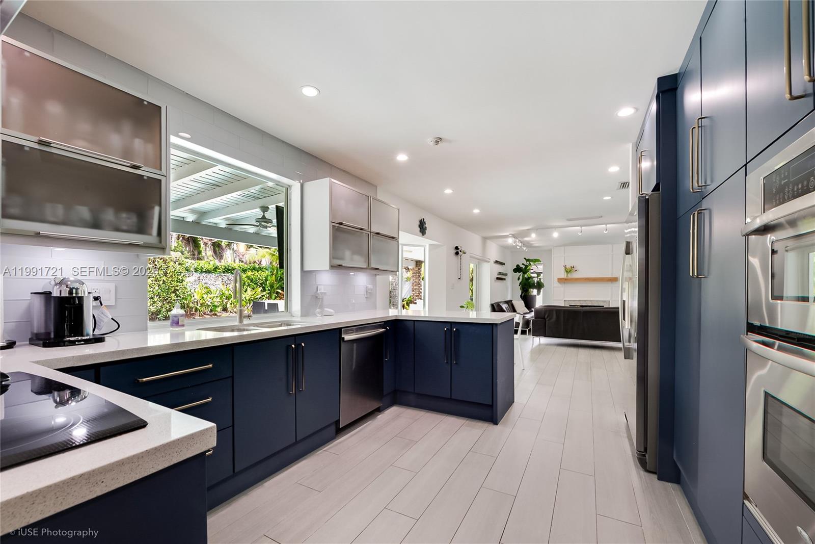 10330 SW 71st Ave Pinecrest, FL 33156