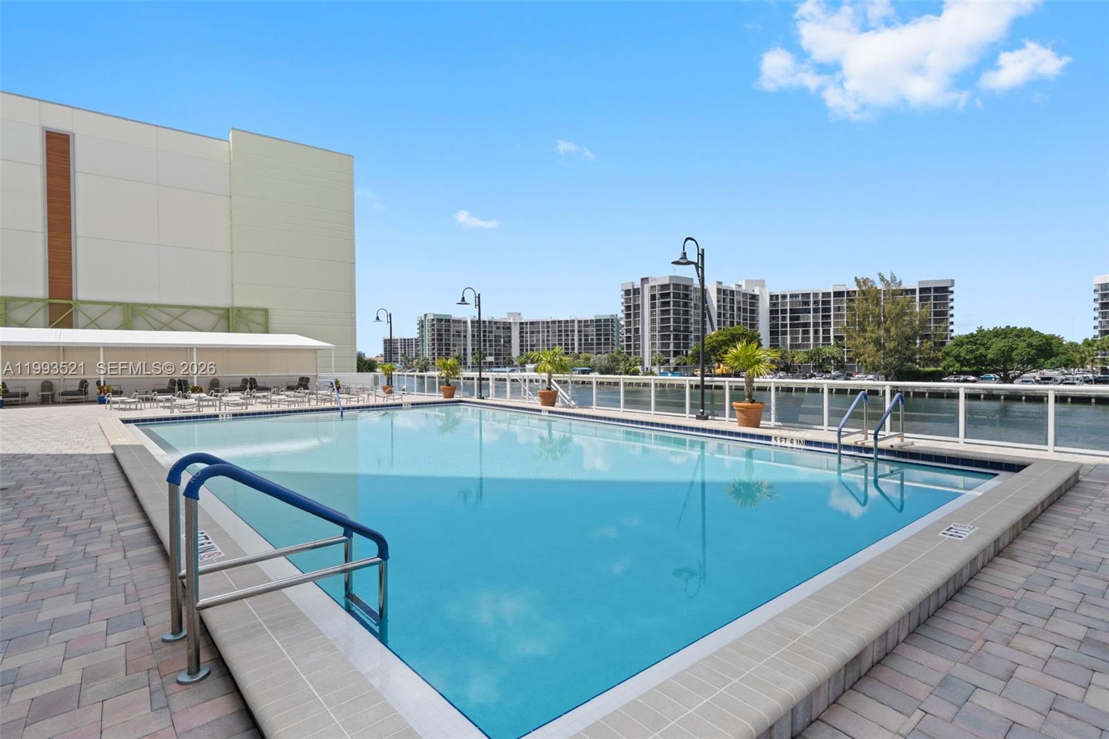 3000 S Ocean Dr #606 Hollywood, FL 33019