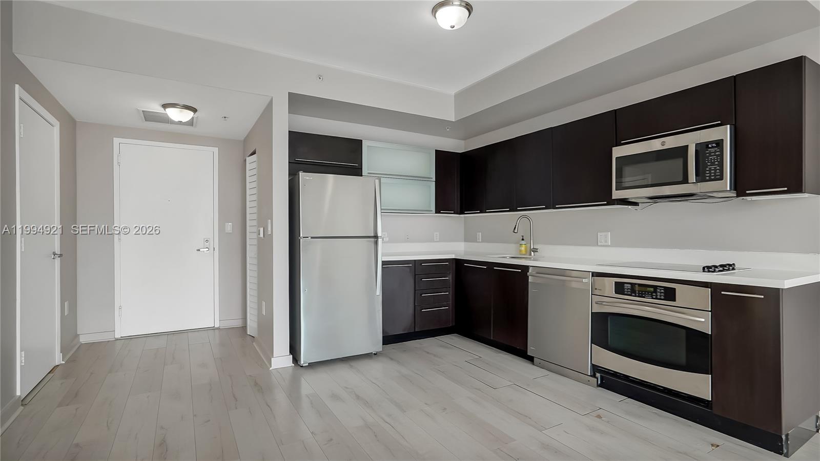 90 SW 3rd St #3003 Miami, FL 33130