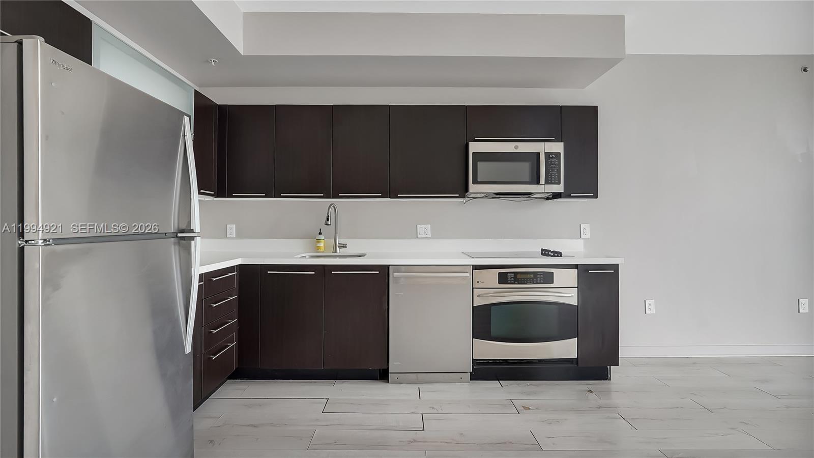 90 SW 3rd St #3003 Miami, FL 33130