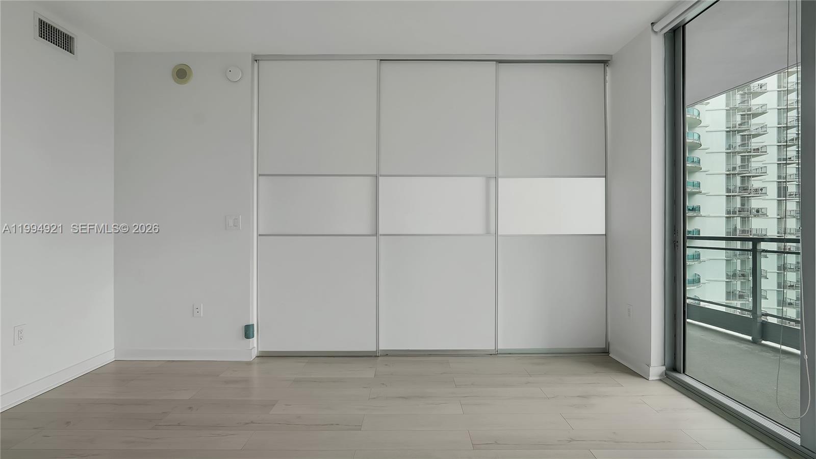 90 SW 3rd St #3003 Miami, FL 33130