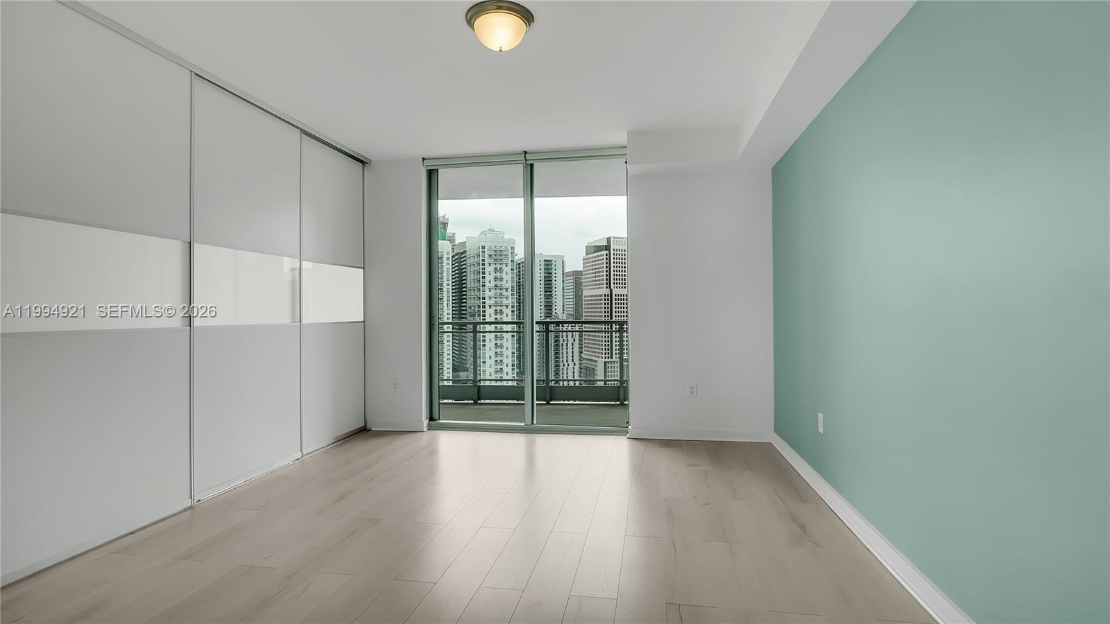 90 SW 3rd St #3003 Miami, FL 33130