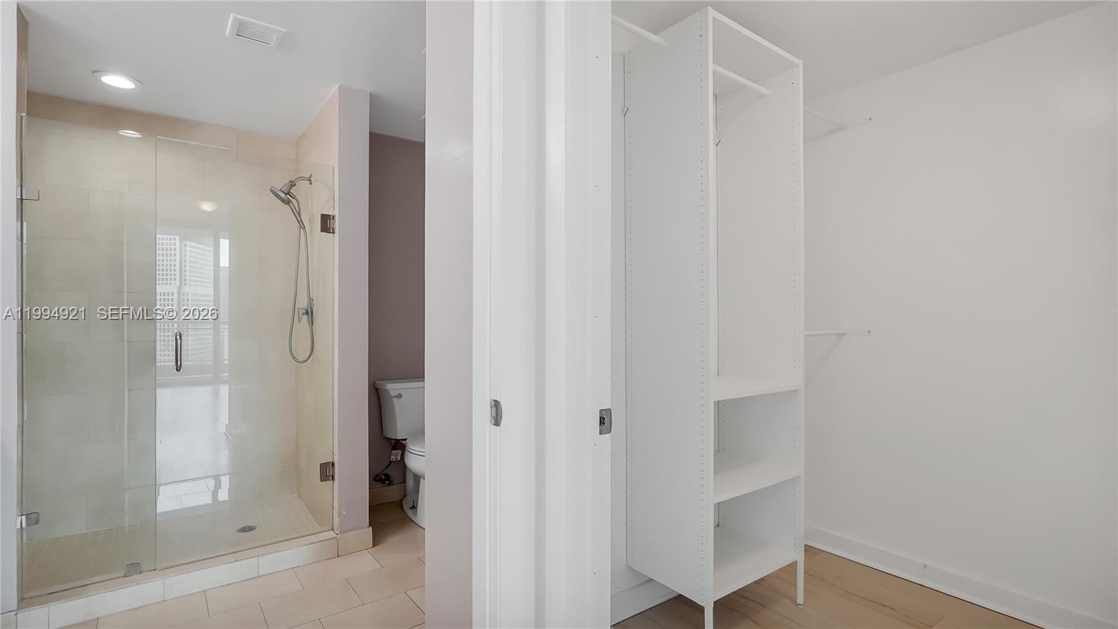 90 SW 3rd St #3003 Miami, FL 33130