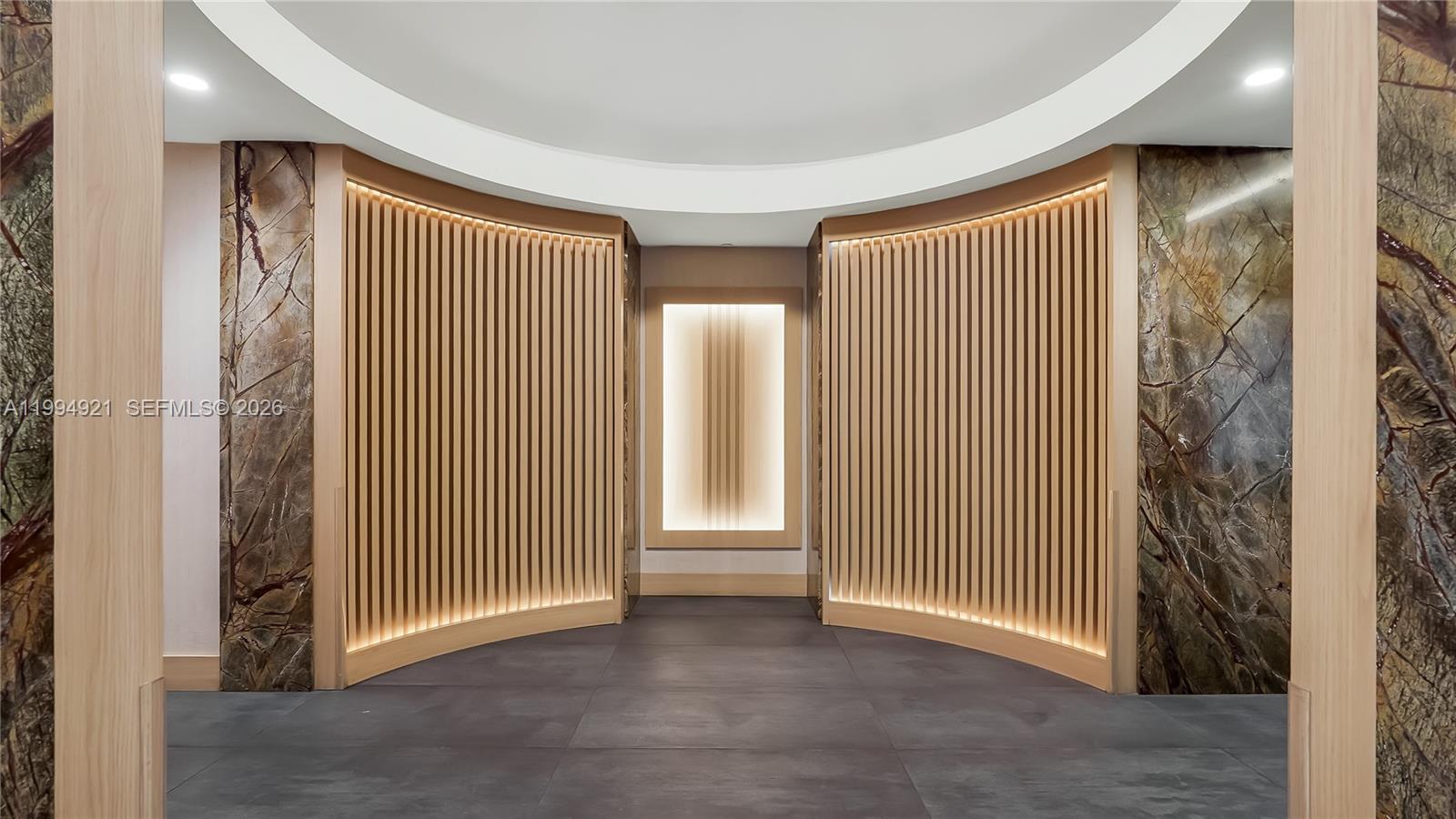 90 SW 3rd St #3003 Miami, FL 33130