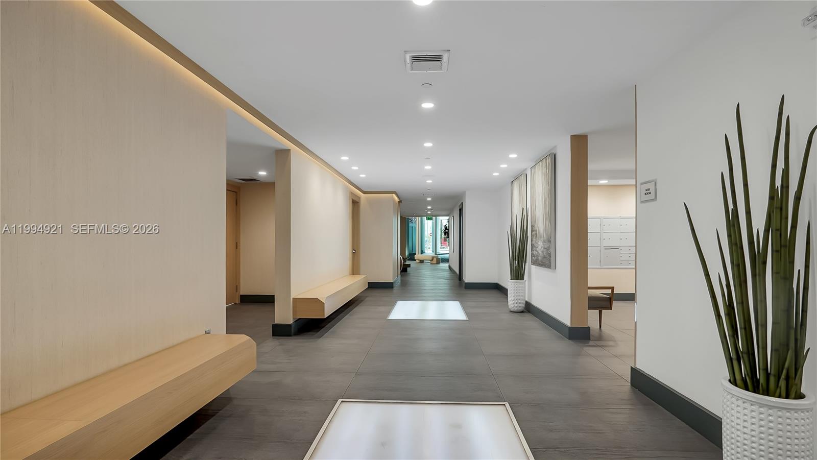 90 SW 3rd St #3003 Miami, FL 33130