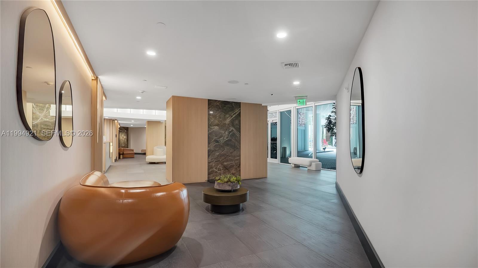 90 SW 3rd St #3003 Miami, FL 33130