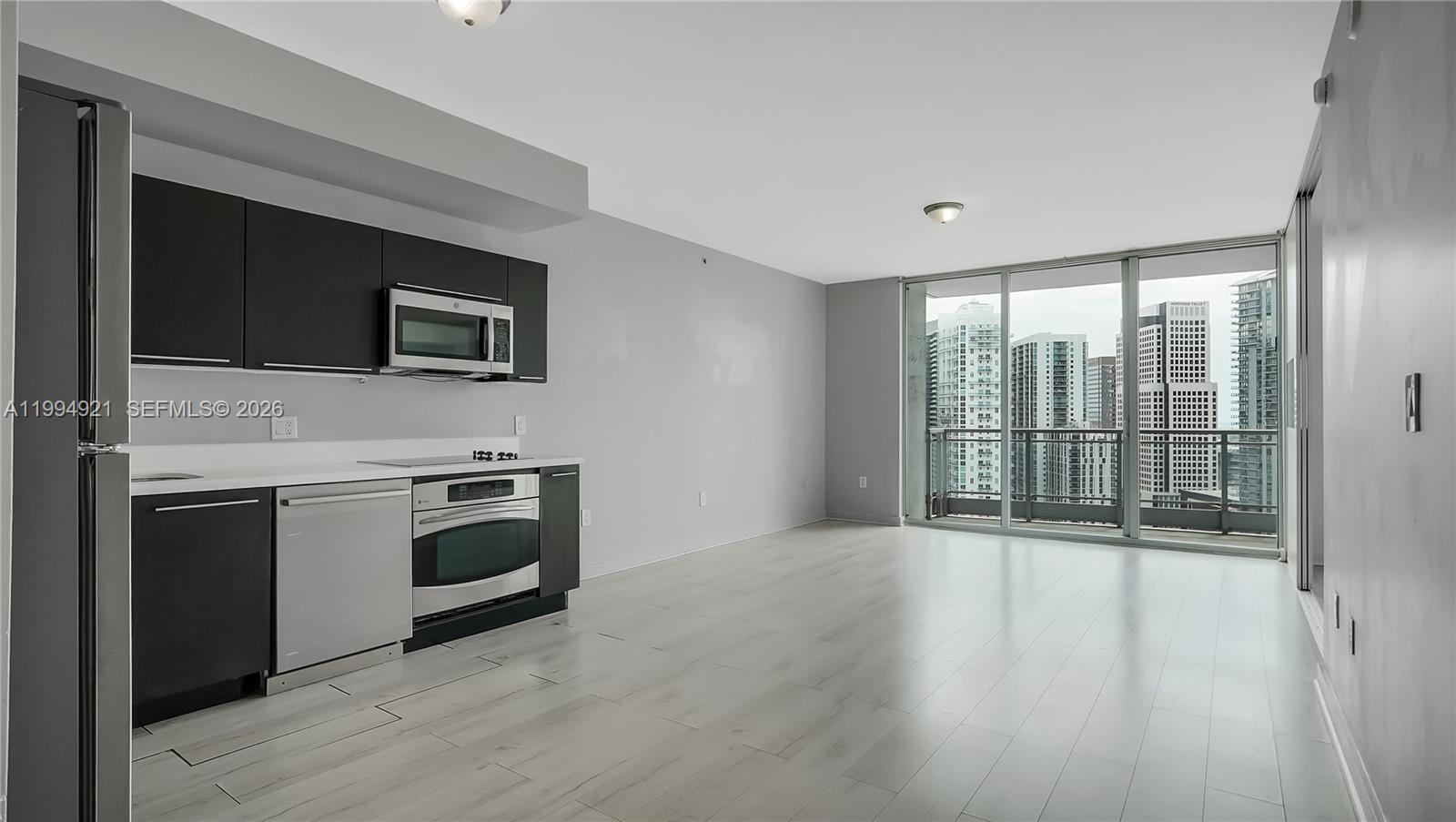 90 SW 3rd St #3003 Miami, FL 33130