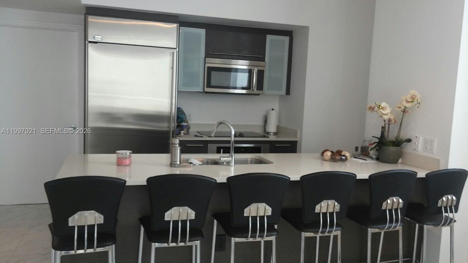 image 500 Brickell West14