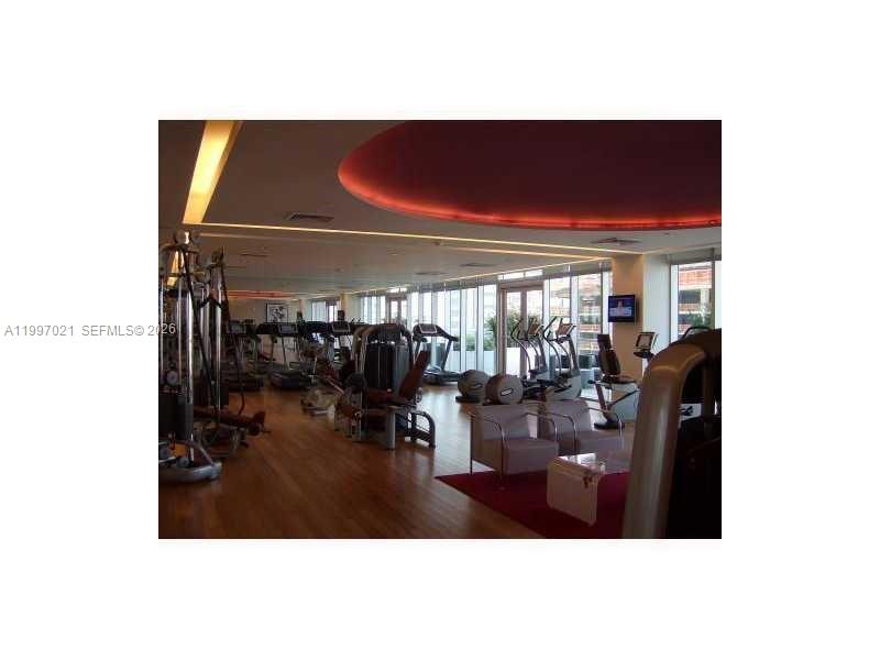 image 500 Brickell West21