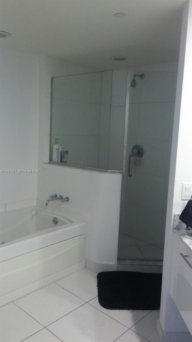 image 500 Brickell West7