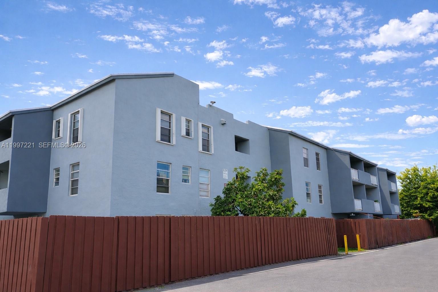 1755 W 60th St #D212