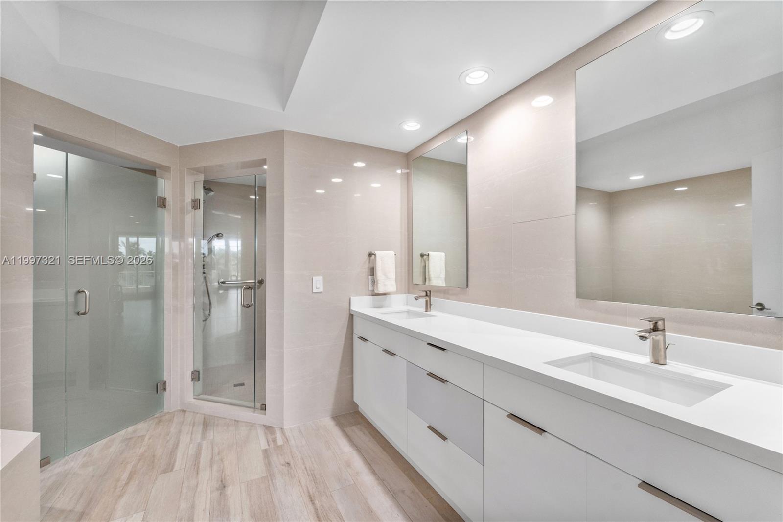 791 Crandon Blvd #405 Key Biscayne, FL 33149