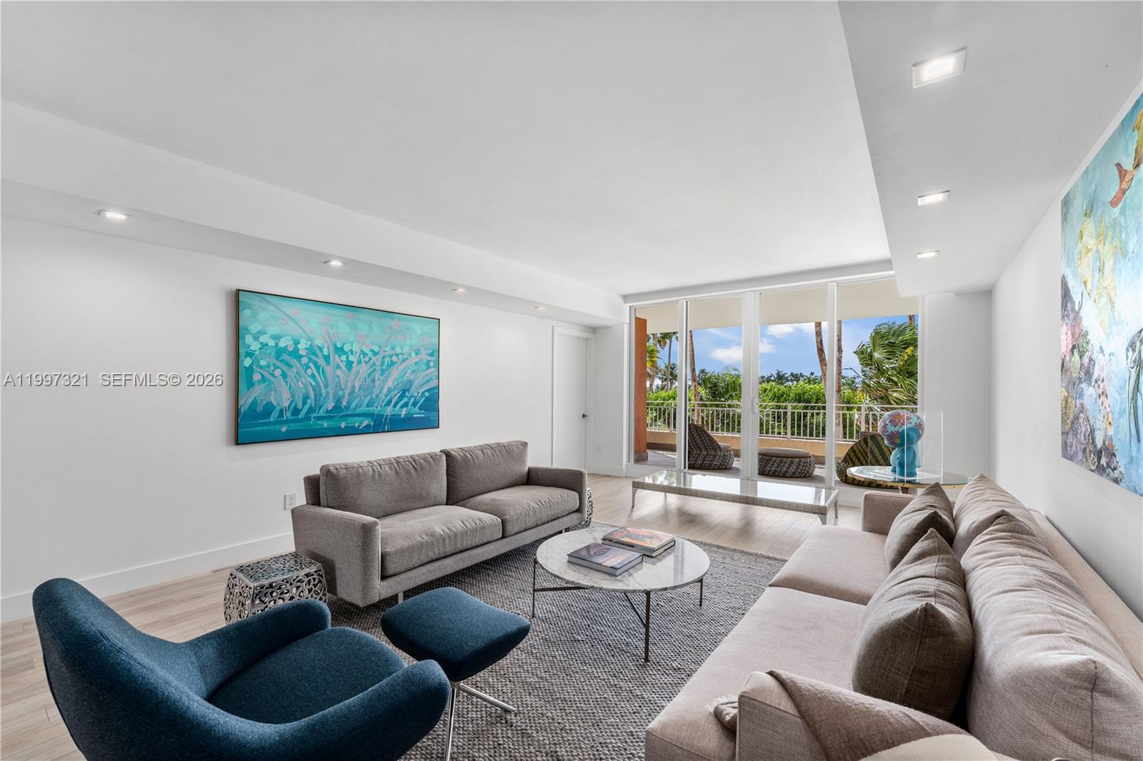 791 Crandon Blvd #405 Key Biscayne, FL 33149