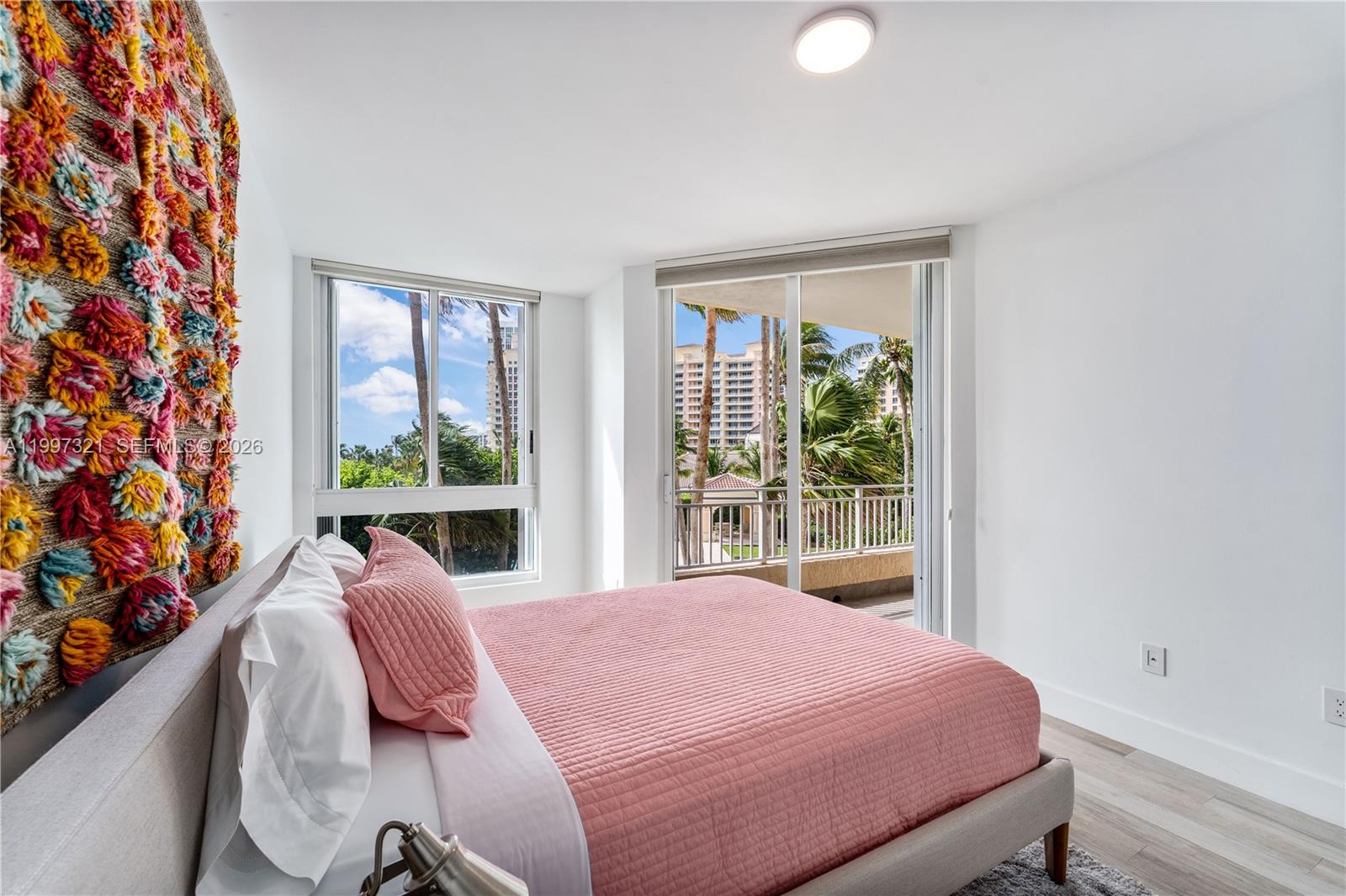 791 Crandon Blvd #405 Key Biscayne, FL 33149