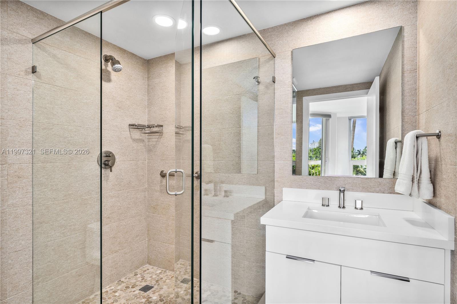 791 Crandon Blvd #405 Key Biscayne, FL 33149