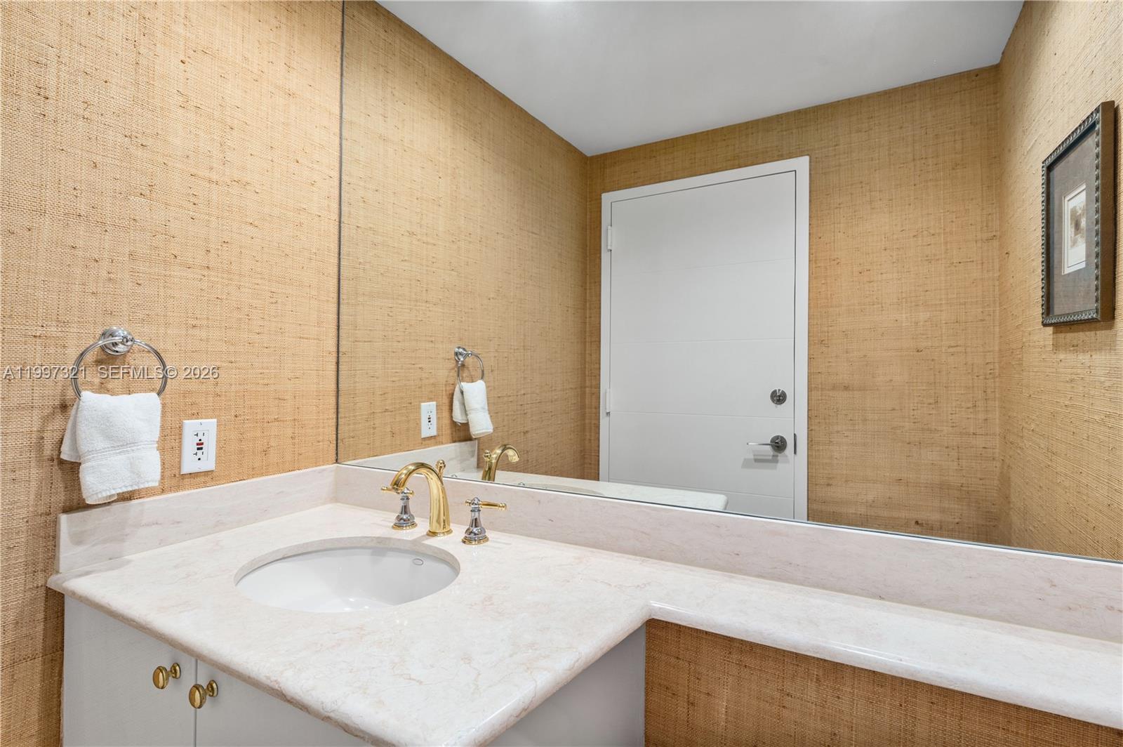 791 Crandon Blvd #405 Key Biscayne, FL 33149