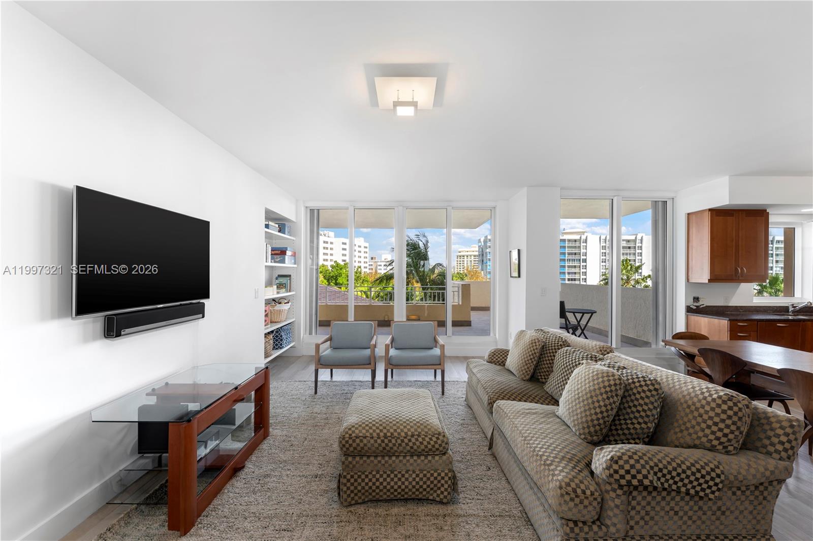 791 Crandon Blvd #405 Key Biscayne, FL 33149