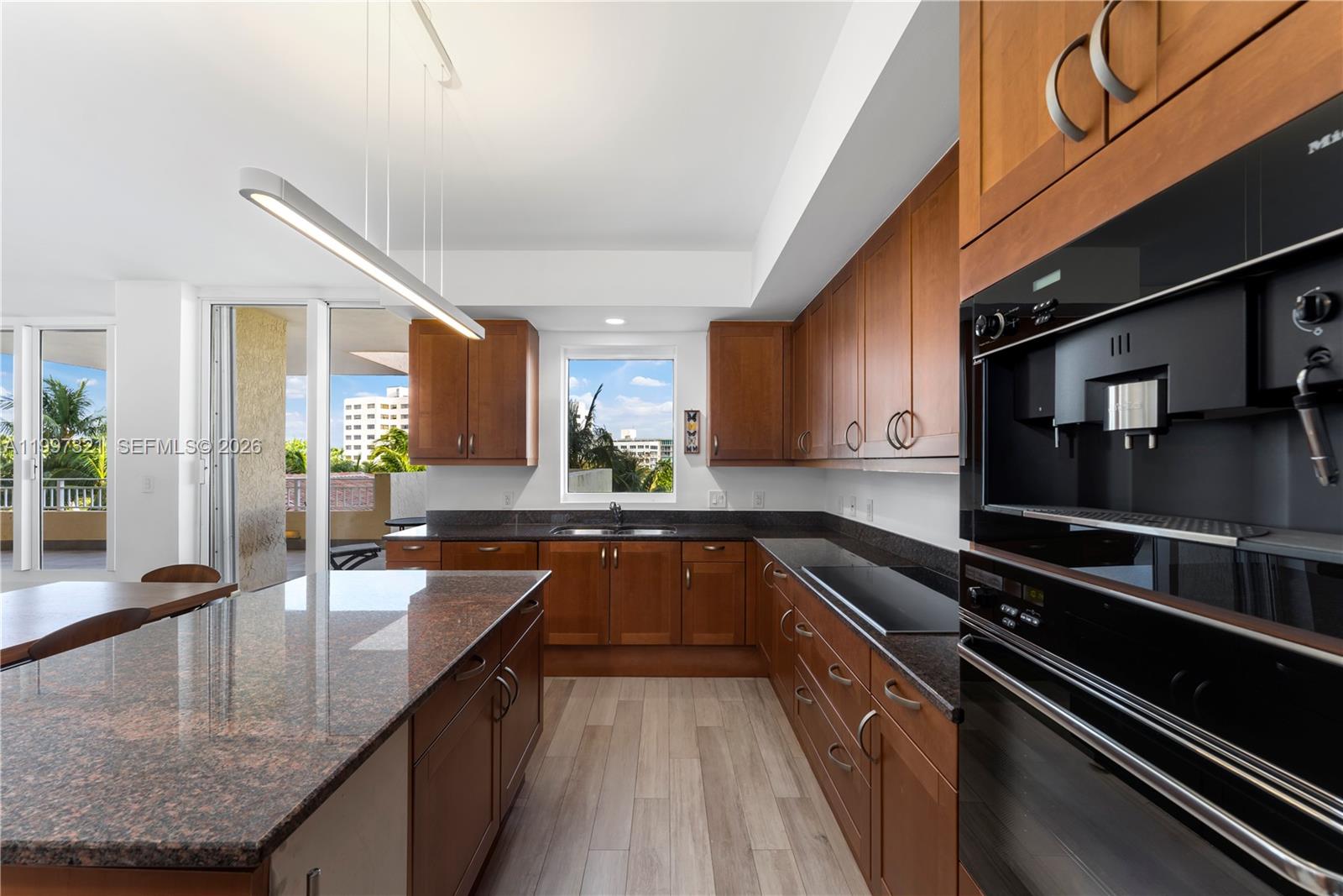 791 Crandon Blvd #405 Key Biscayne, FL 33149