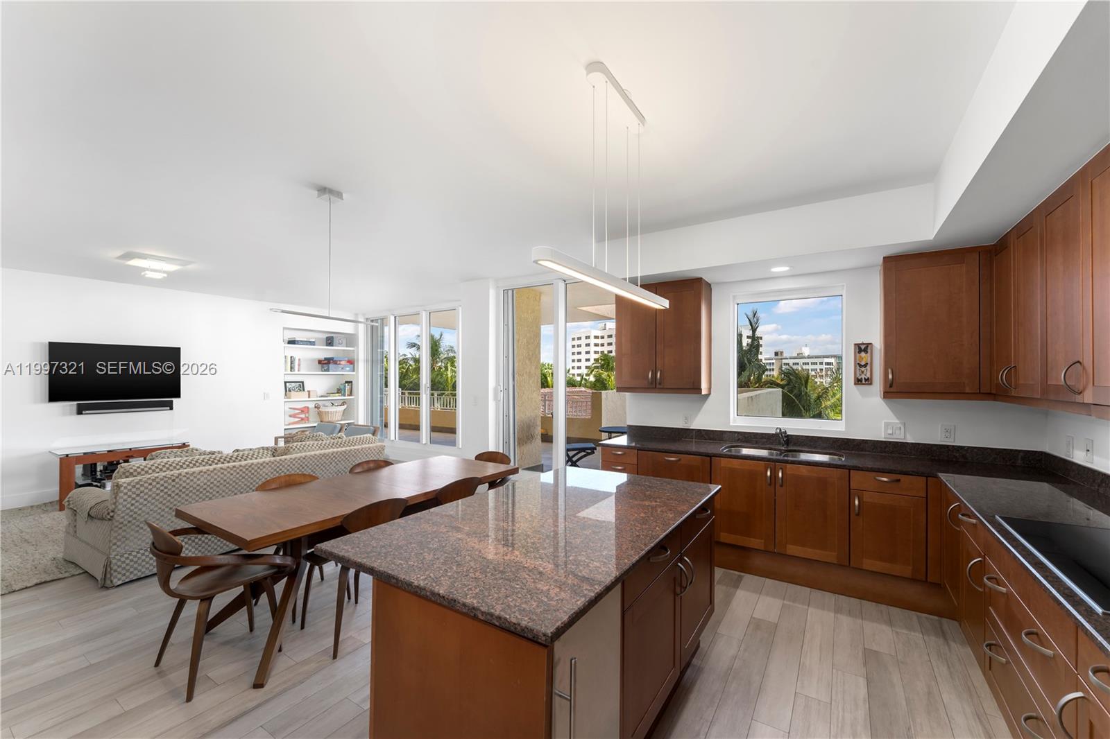 791 Crandon Blvd #405 Key Biscayne, FL 33149