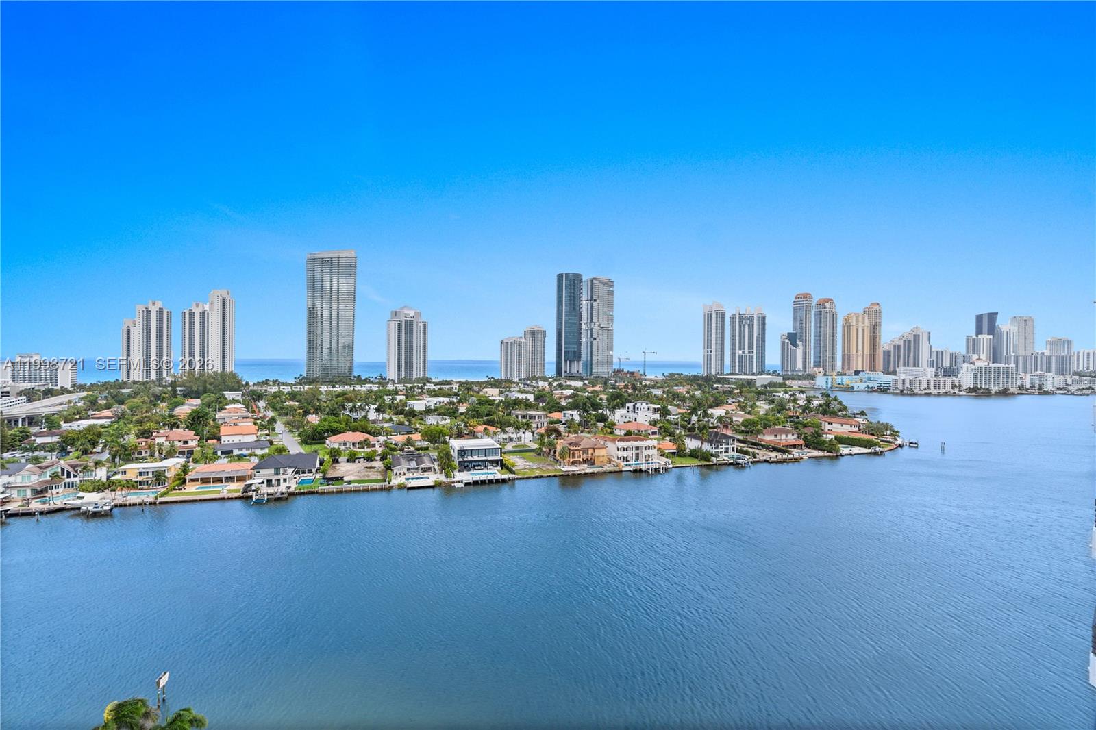 19101 NE 36th Ct #1811