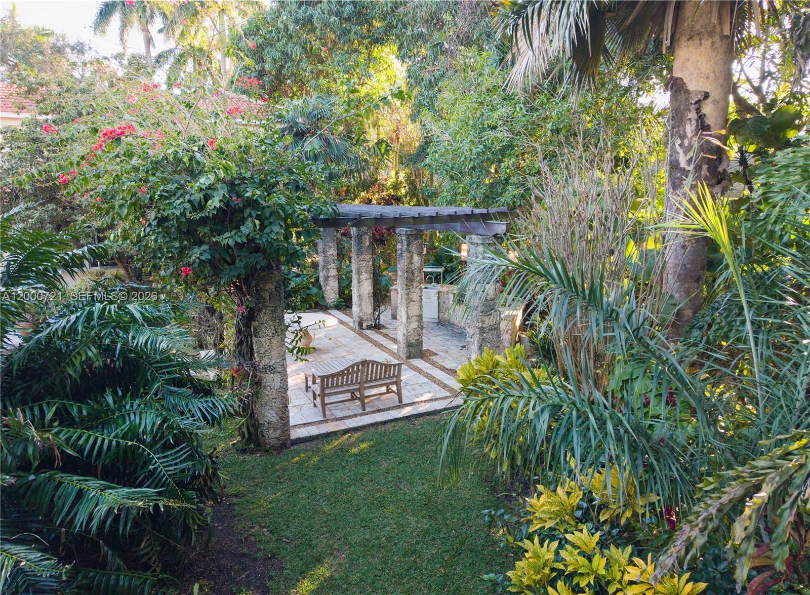 4867 SW 82nd St Miami, FL 33143