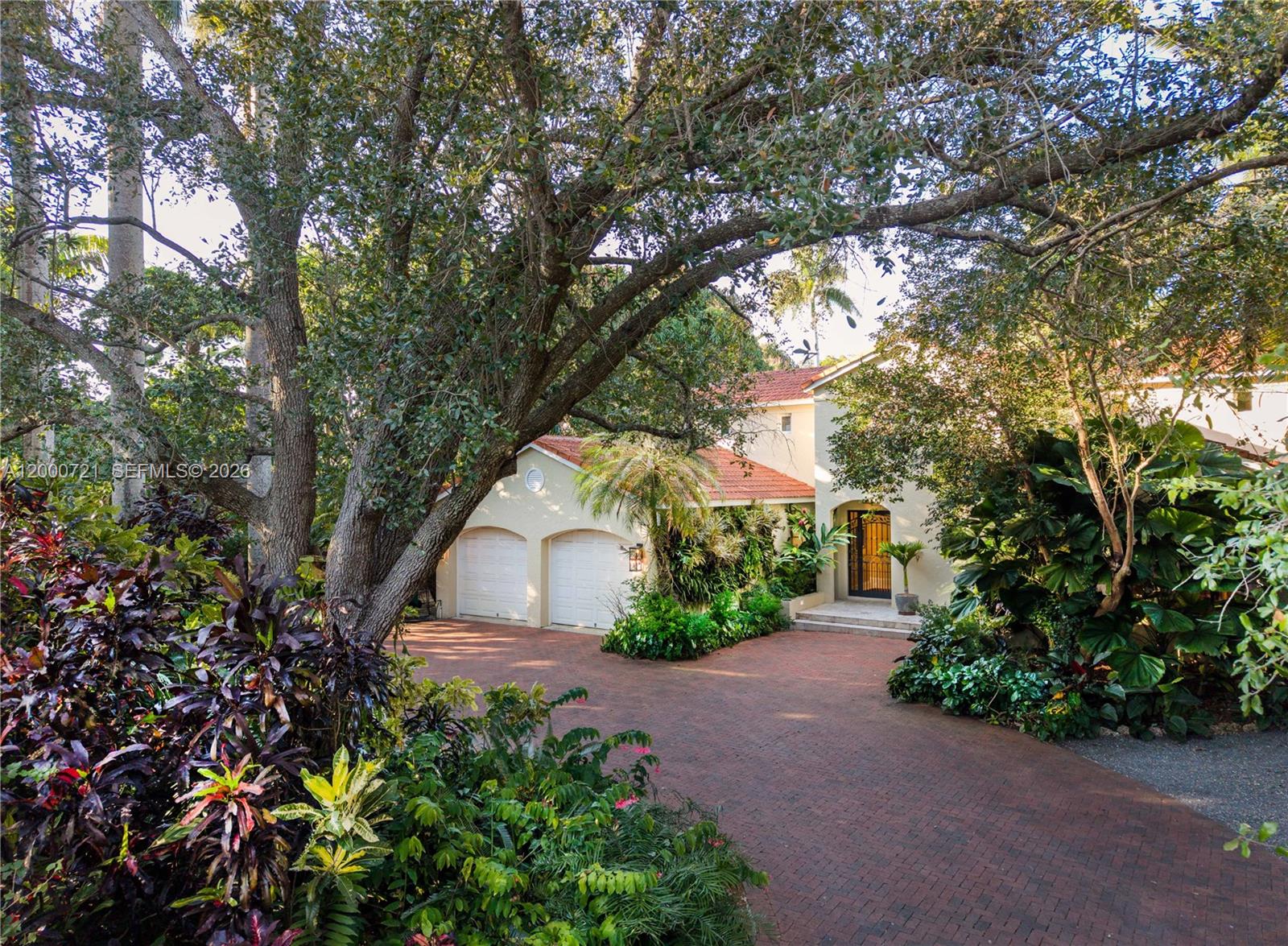 4867 SW 82nd St Miami, FL 33143