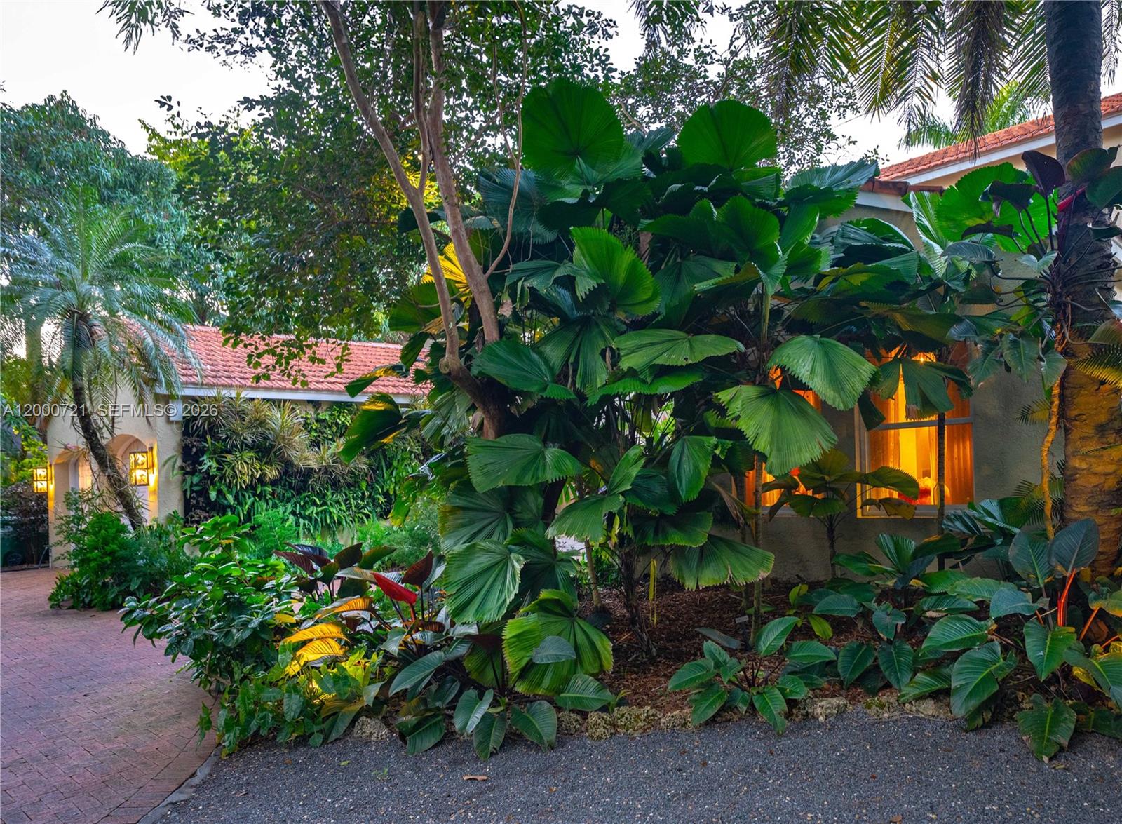 4867 SW 82nd St Miami, FL 33143