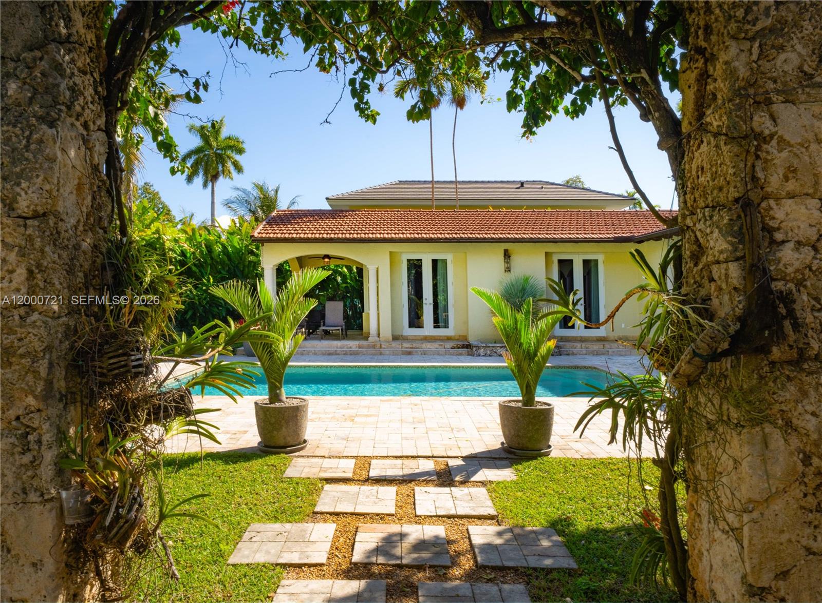 4867 SW 82nd St Miami, FL 33143