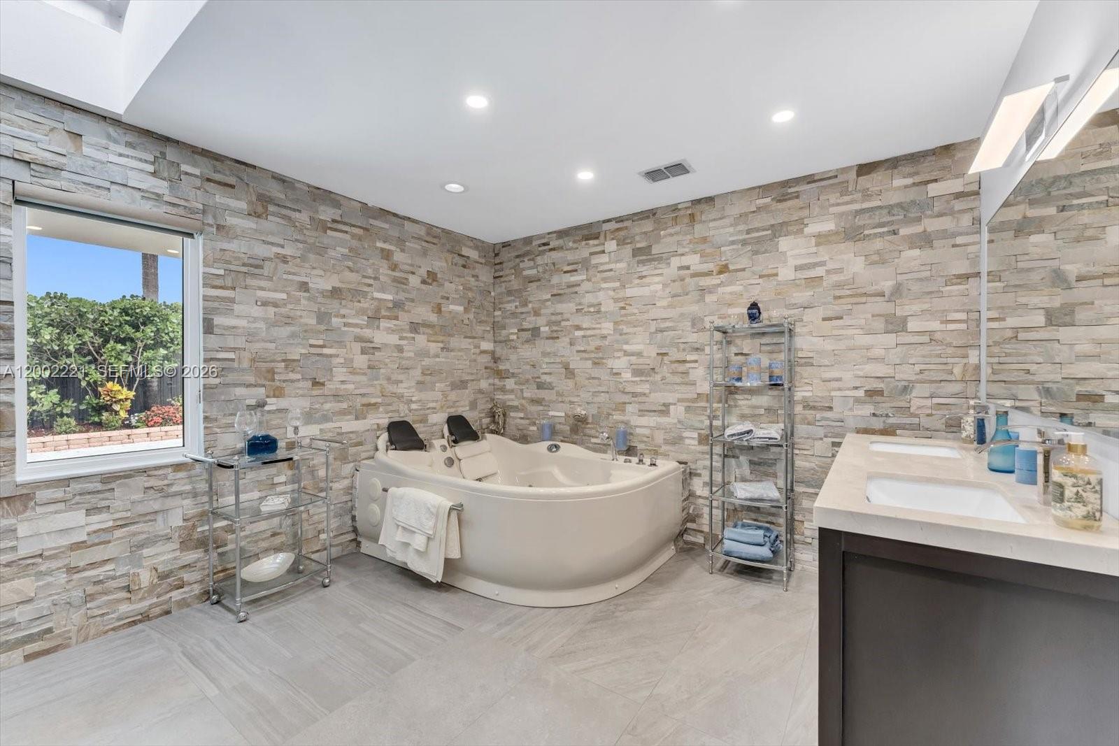 9941 SW 143rd St Miami, FL 33176