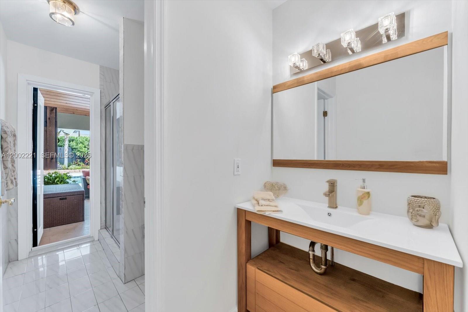 9941 SW 143rd St Miami, FL 33176