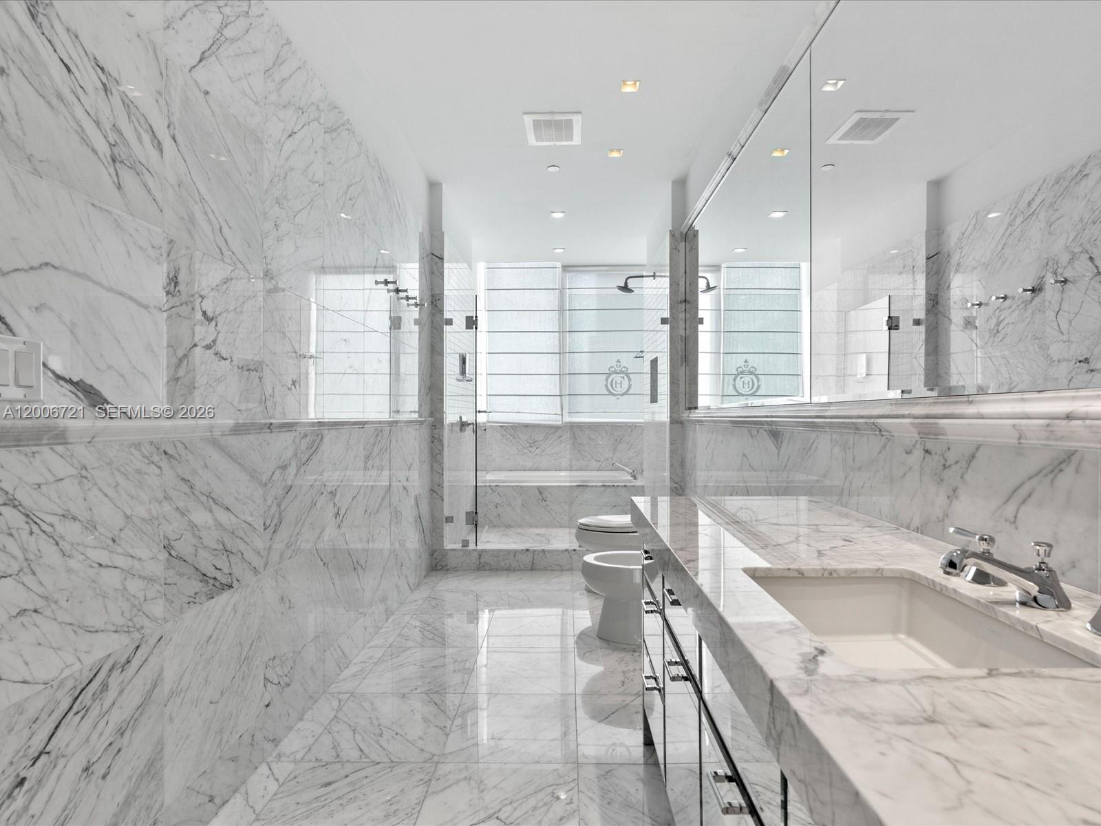 17475 Collins Ave #2302 Sunny Isles Beach, FL 33160