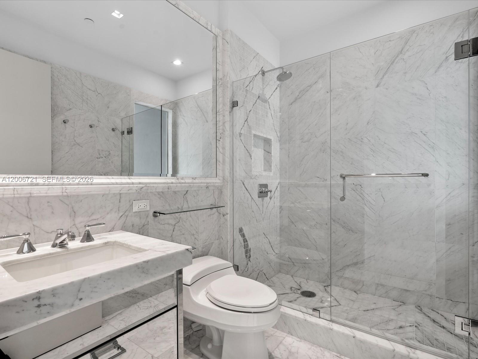 17475 Collins Ave #2302 Sunny Isles Beach, FL 33160