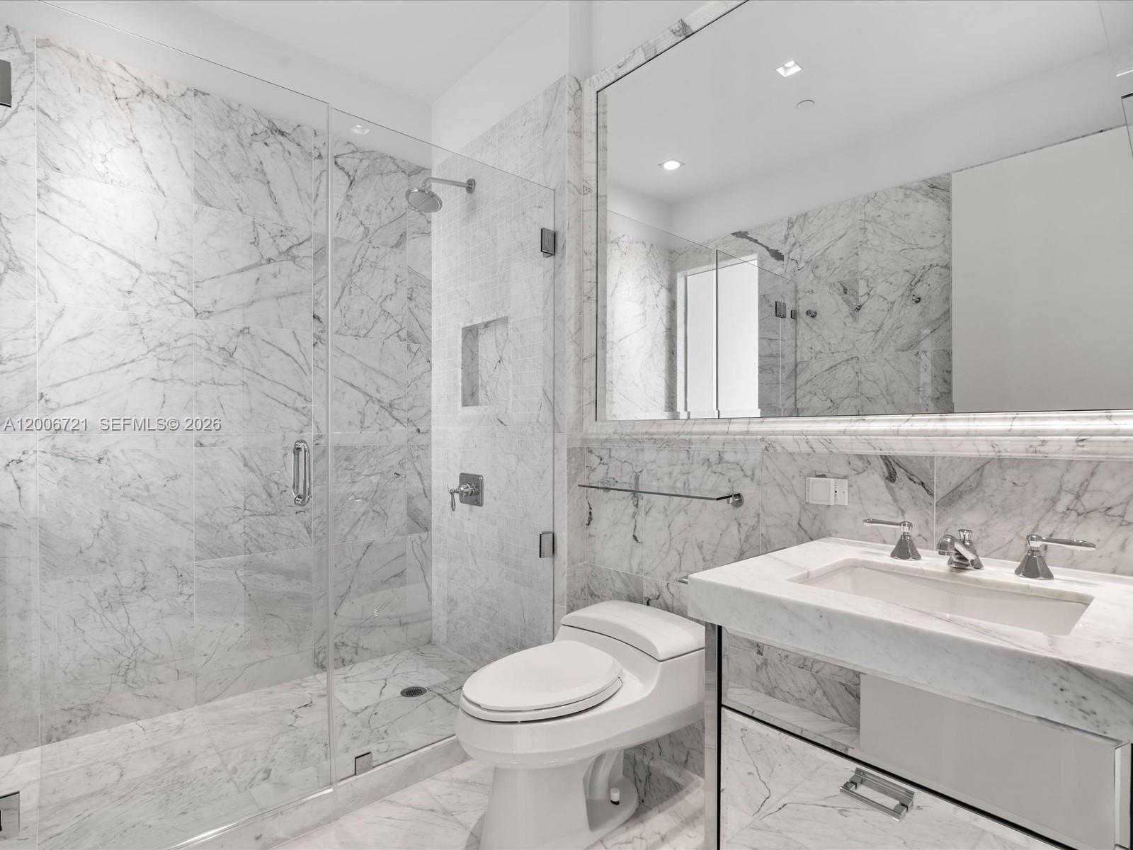 17475 Collins Ave #2302 Sunny Isles Beach, FL 33160
