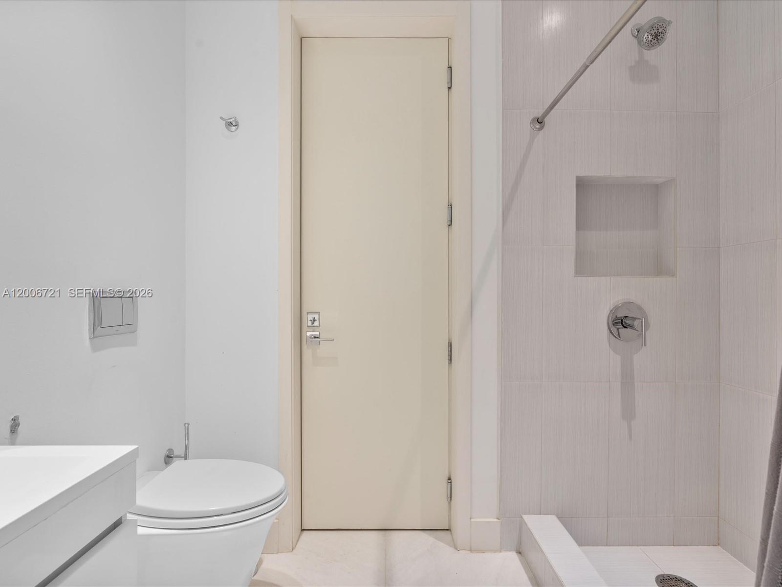 17475 Collins Ave #2302 Sunny Isles Beach, FL 33160