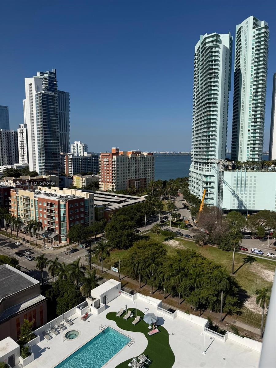 image 1800 Biscayne Plaza13